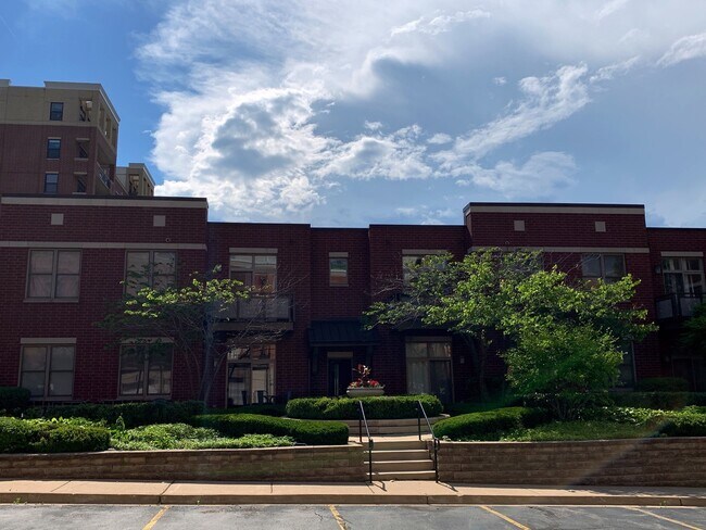 property at 1515 S Halsted St