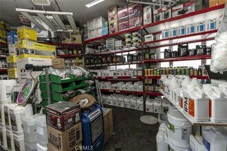 10615 San Fernando Rd in Los Angeles, CA - Building Photo - Building Photo