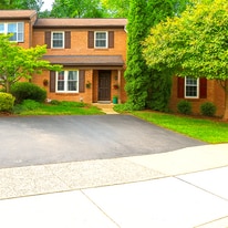 429 Saw Mill Ct in Norristown, PA - Building Photo