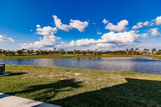 1871 Vista Landings Ct in Port Charlotte, FL - Foto de edificio - Building Photo