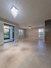 5201 NE 14th Ter, Unit 1 in Fort Lauderdale, FL - Building Photo - Building Photo