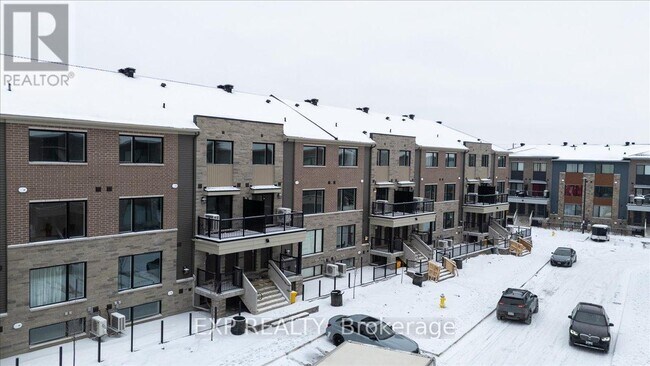 1255 Creekway Private in Ottawa, ON - Building Photo - Building Photo