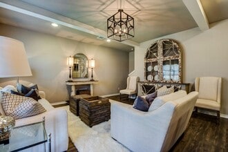 AUGUST PRE-LEASE! Modern 4 Bed, 4.5 Bath T in College Station, TX - Building Photo - Building Photo