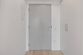 480 Wilson Ave in North York, ON - Building Photo - Building Photo