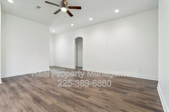 7744 Cedar Trail Dr in Denham Springs, LA - Building Photo - Building Photo