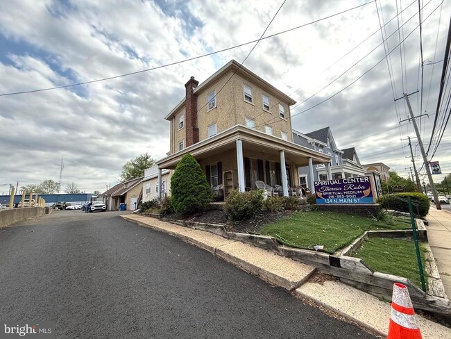 property at 134 N Main St