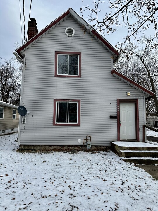 383 Black St in Akron, OH - Building Photo