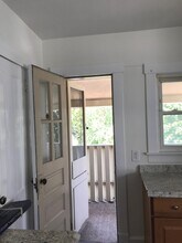 26 S Bayles Ave in Port Washington, NY - Building Photo - Building Photo