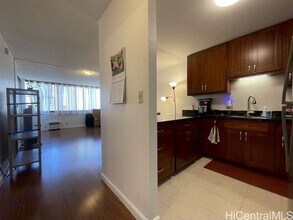 55 S Kukui St in Honolulu, HI - Foto de edificio - Building Photo