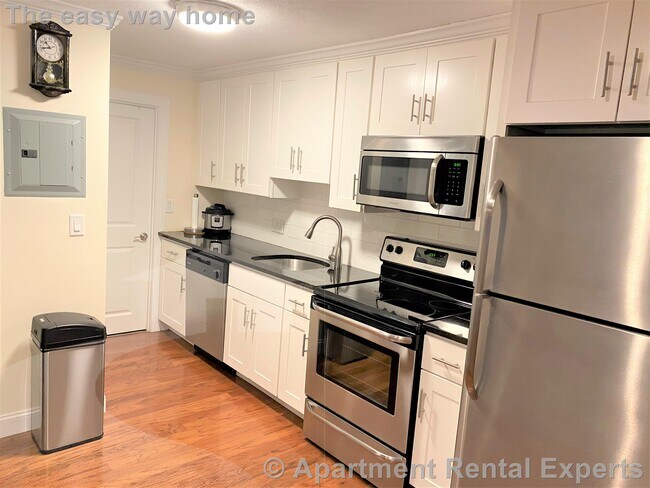 6 Blair Pl, Unit #11 in Cambridge, MA - Building Photo - Building Photo