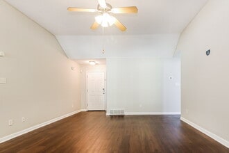 10790 Wellington Dr in Olive Branch, MS - Building Photo - Building Photo