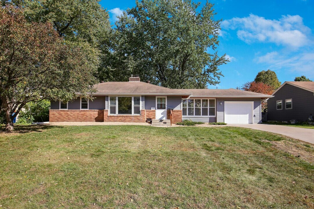6221 2nd Ave S in Richfield, MN - Building Photo