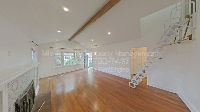 property at 328 W Pedregosa St