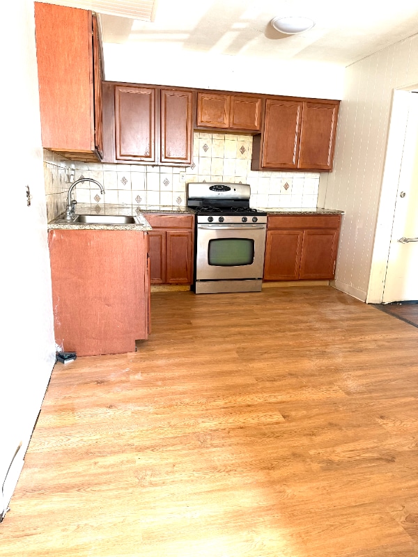 1-61 Beach 60th St in Queens, NY - Foto de edificio - Building Photo