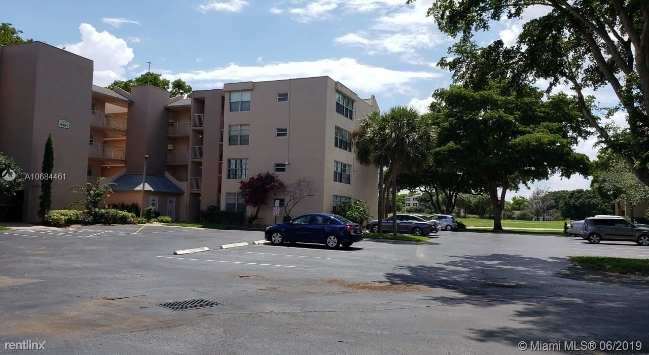 9495 Evergreen Pl-Unit -Apt 107 in Davie, FL - Building Photo
