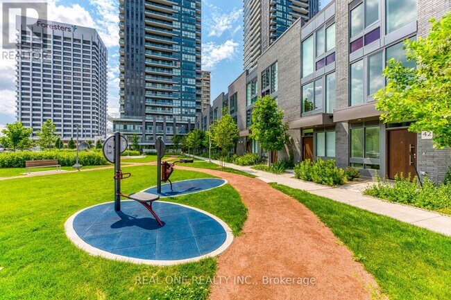 42 Sonic Way in Toronto, ON - Building Photo - Building Photo