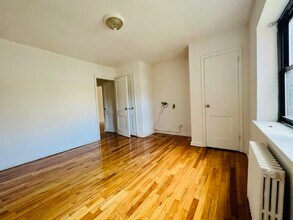 155 Union Ave, Unit F in Rutherford, NJ - Building Photo - Building Photo