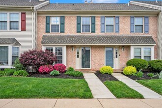103 Pinetree Ct in Pottstown, PA - Building Photo - Building Photo