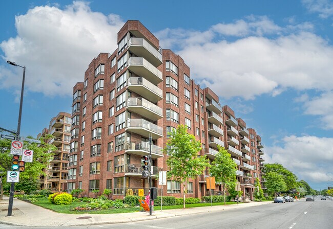 property at 1360 Saint-Jacques