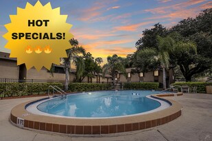 The Park at Marbella in Jacksonville, FL - Building Photo