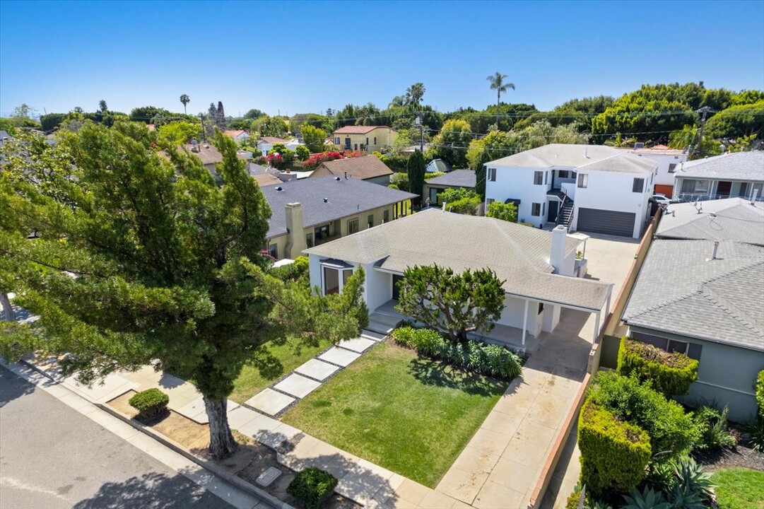 2218 24th St in Santa Monica, CA - Building Photo