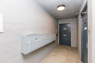 472 Jean in Oakland, CA - Foto de edificio - Building Photo