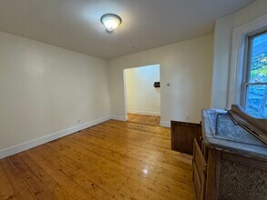 43 Florence St, Unit #3 in Somerville, MA - Building Photo - Building Photo