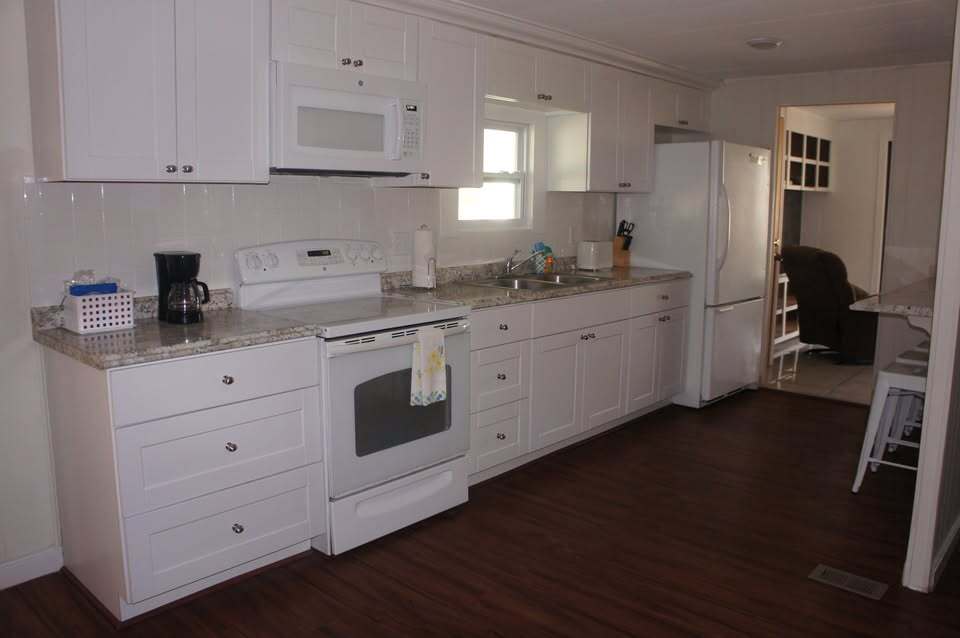 5251 SW 29th St in Davie, FL - Building Photo