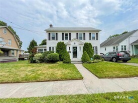 16 Meriden Ave in Meriden, CT - Building Photo