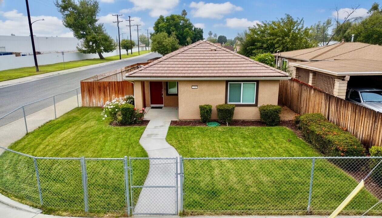 7695 Freda Ave in Riverside, CA - Building Photo