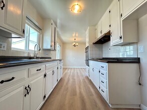 1116 N Center St in Orange, CA - Building Photo - Building Photo