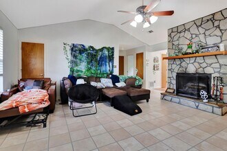 3613 Burton Cir in Navarre, FL - Building Photo - Building Photo