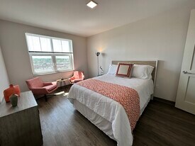 Red Oak at 409 Elm Street in Manchester, NH - Building Photo