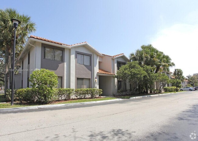 3247 Coral Lake Way, Unit 3247 in Coral Springs, FL - Building Photo - Building Photo