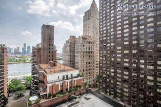 420 E 54th St in New York, NY - Building Photo - Building Photo