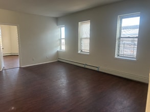 895 Main St in Passaic, NJ - Building Photo - Building Photo