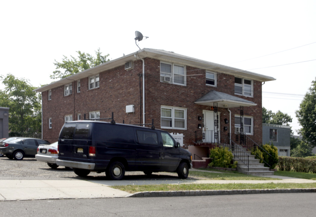 184 Meade St in Perth Amboy, NJ - Foto de edificio