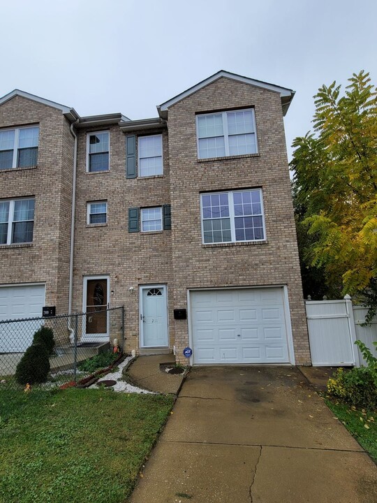 211 7th Ave in Wilmington, DE - Foto de edificio