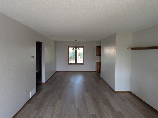 221 21st St SE, Unit 221