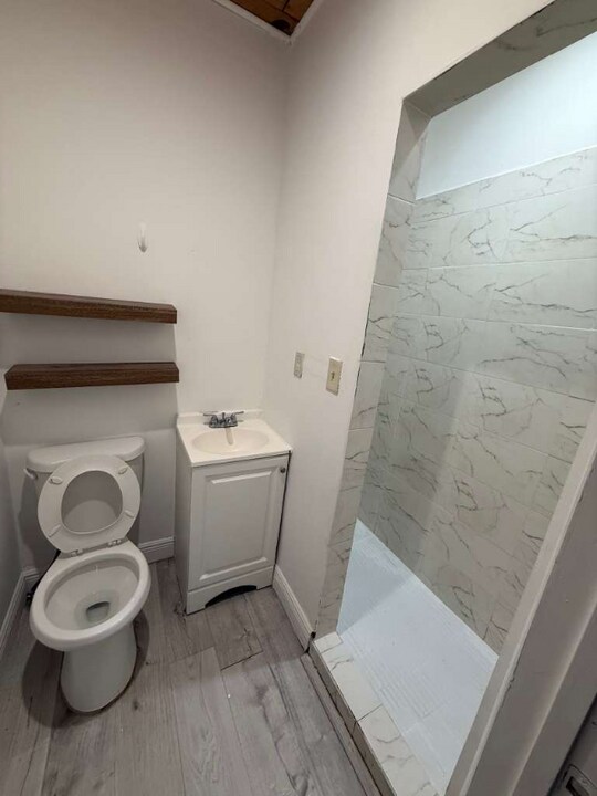 3033-3033 NW 15th St in Miami, FL - Building Photo