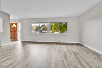 12513 W Hawaii Ave in Lakewood, CO - Building Photo - Building Photo