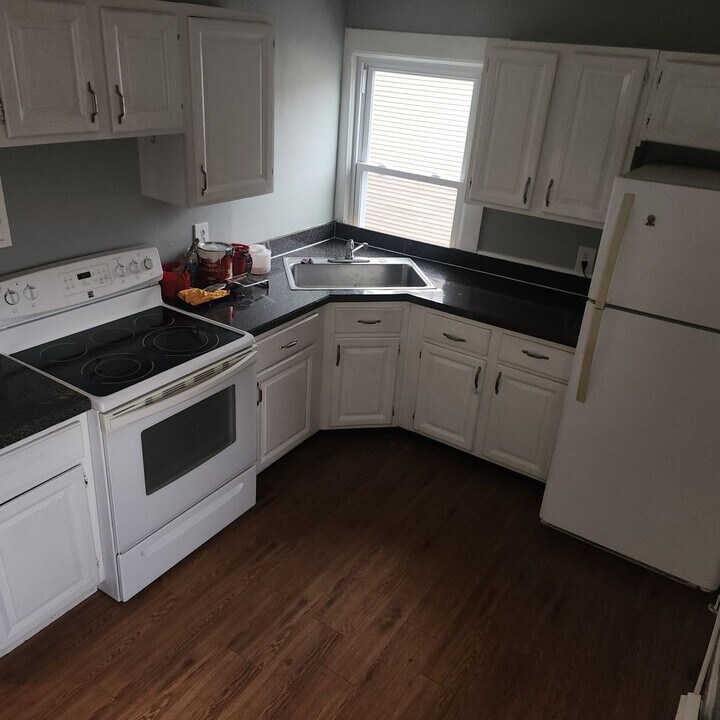 73 Pearl St in Manchester, CT - Building Photo