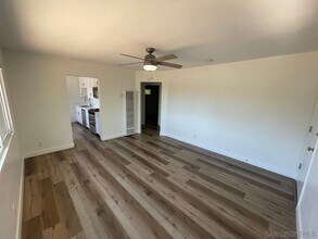 2252.5 Garnet Ave in San Diego, CA - Building Photo - Building Photo