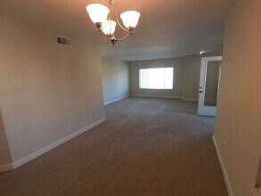 1587 S Novato Blvd in Novato, CA - Building Photo - Building Photo