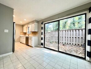 2201 Parkaire Crossing in Marietta, GA - Building Photo - Building Photo