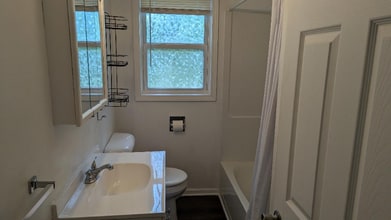 2011 Ottawa St in Saginaw, MI - Building Photo - Building Photo