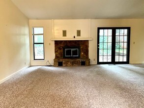 526 Penstock Dr in Grass Valley, CA - Building Photo - Building Photo