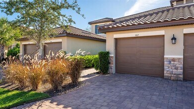 13738 Messina Loop in Bradenton, FL - Building Photo - Building Photo