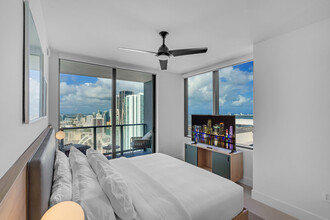 159 NE 6th St, Unit BrandNewFurnishedCondo in Miami, FL - Building Photo - Building Photo