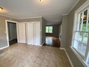 145 N Chesterman St in Holly Springs, MS - Building Photo - Building Photo